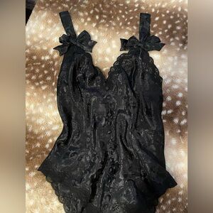 vintage Victoria's Secret Black Bow Chemise